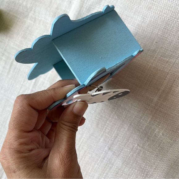 Cute Wooden Pen-stand, set of 2 - Picture 5 of 5